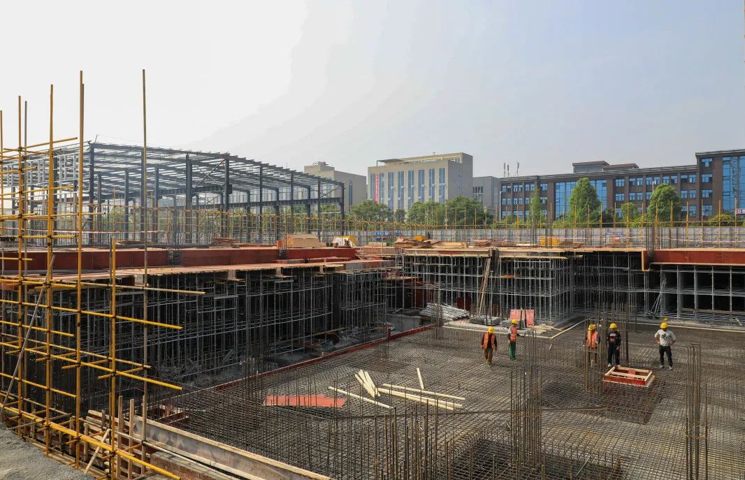 ����ɫ�ⶼ���ص���Ŀ����������ۯ���������ƽ����ܹ�ҵ��Ȧǿ��