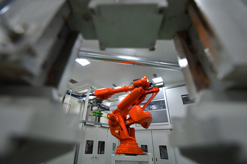 �����׸�ȼ���ǻ�������ظ���͸ƽҶƬ�������ֻ����������ڹ�ͼ